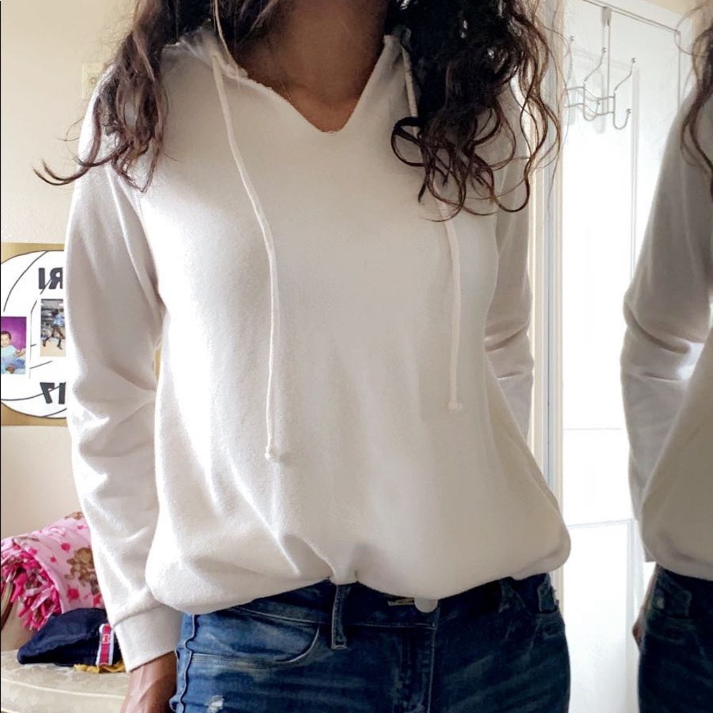 Cream V-neck Hoodie | Forever 21